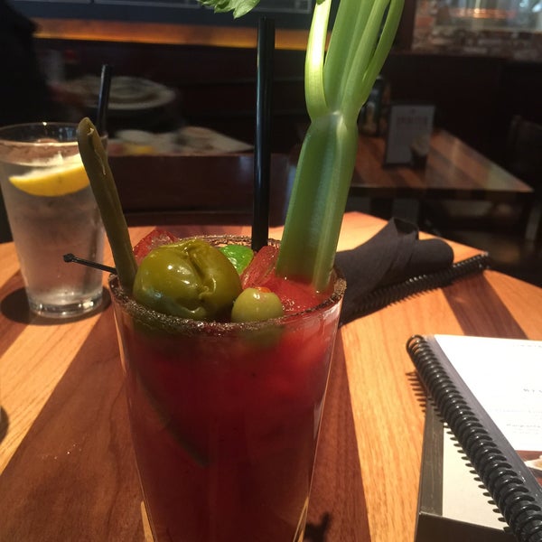 Photo taken at BJ&#39;s Restaurant &amp; Brewhouse by Ana B. on 7/2/2016
