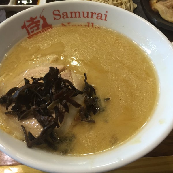 3/10/2020 tarihinde Kim T.ziyaretçi tarafından Samurai Noodle'de çekilen fotoğraf