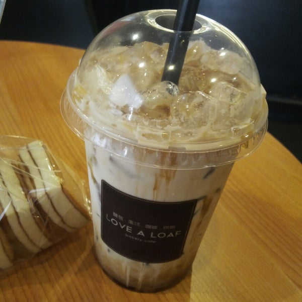 Awesome caramel macchiato, not too sweet with rich coffee. Anyways, the environment not cozy enough due to the small space. The crew chit chat too loud at the cashier area, not professional & annoying