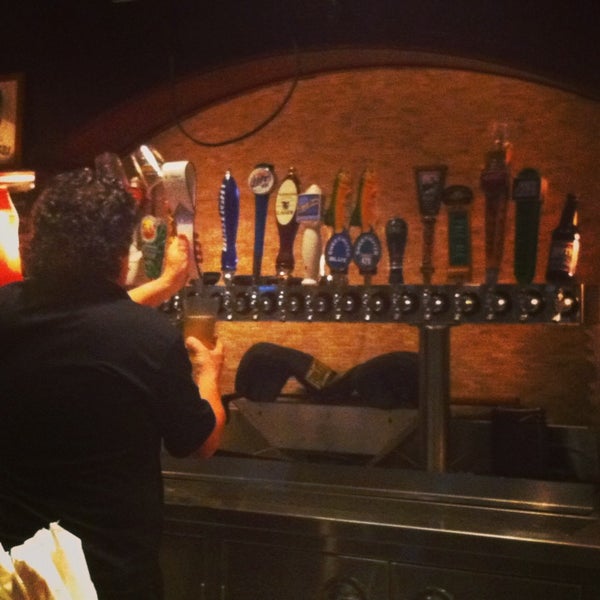 1/26/2013にKelleyがRafters Restaurant &amp; Sports Barで撮った写真