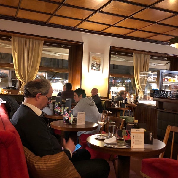 12/21/2018에 Giuseppe D.님이 Café Wernbacher by Didi Maier에서 찍은 사진