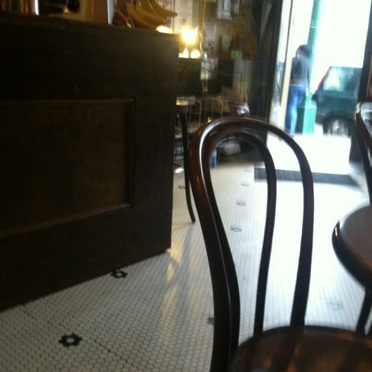 11/2/2012 tarihinde Andrew M.ziyaretçi tarafından HEY! Café'de çekilen fotoğraf