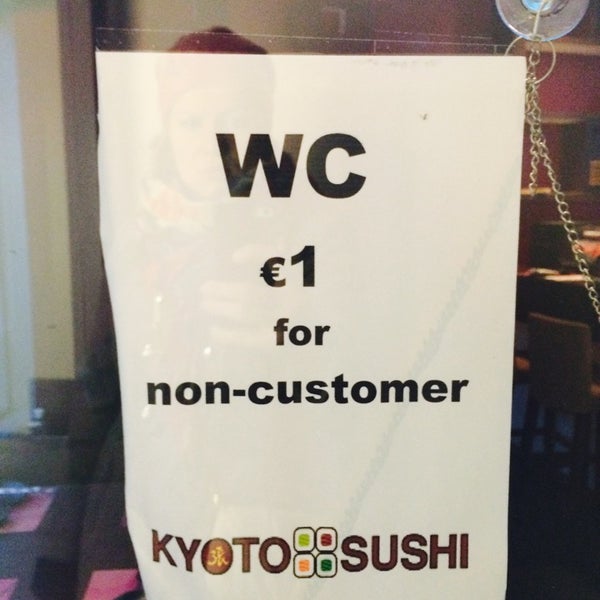 Снимок сделан в Kyoto Sushi &amp; Grill пользователем Маруся 11/30/2014