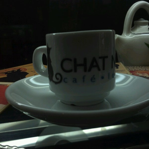 Das Foto wurde bei Chat Noir ·  Cafe Lounge von Mr Silent am 2/21/2013 aufgenommen