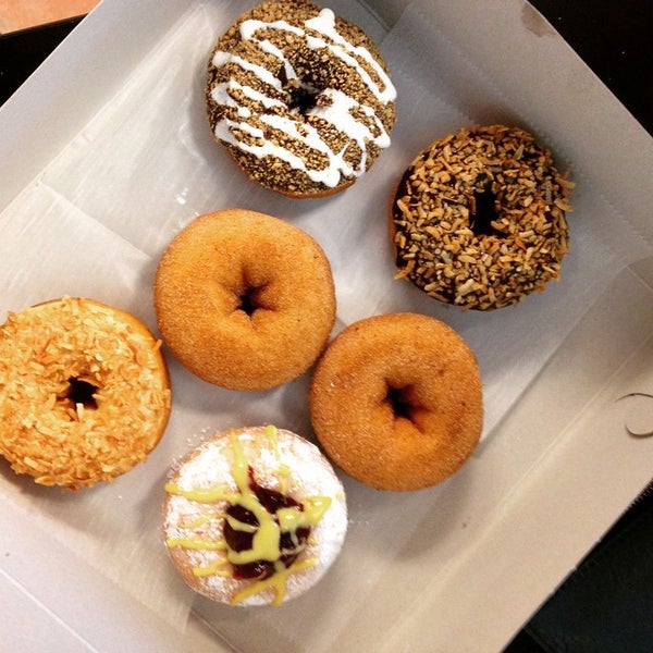12/27/2014にAlex C.がDesert Donutsで撮った写真