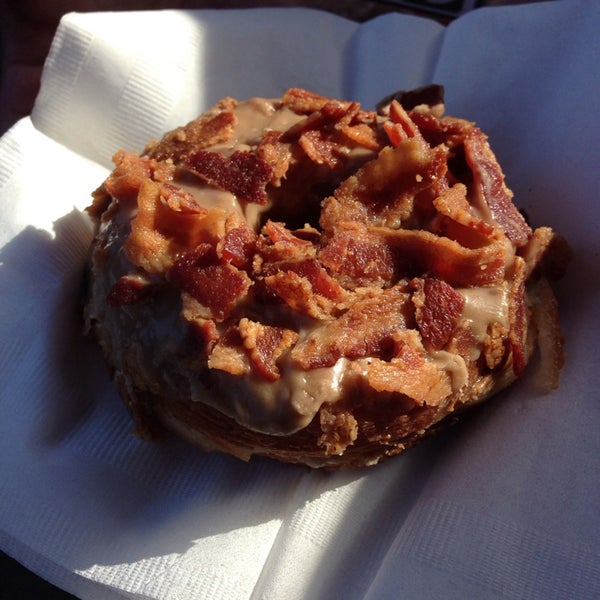 Foto diambil di Spudnuts Donuts oleh Brittany F. pada 3/16/2014