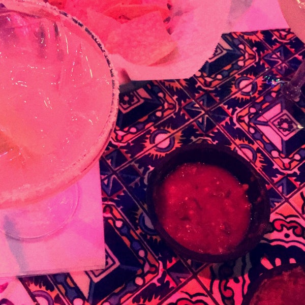 Foto diambil di Los Toros Mexican Restaurant oleh Brittany F. pada 12/30/2017