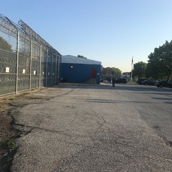 Das Foto wurde bei Rikers Island Correctional Facility von 💪Jig💪 am 8/10/2017 aufgenommen