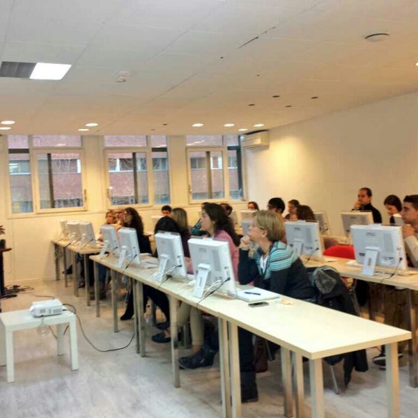 1/20/2014 tarihinde Fernando R.ziyaretçi tarafından Aula CM'de çekilen fotoğraf