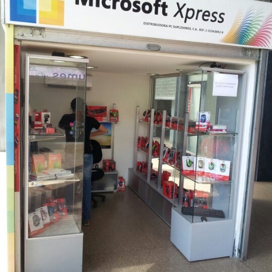 Mini tienda de articulos exclusivos de la marca Microsoft, Xbox, Hardware, Windows, Office, Server.