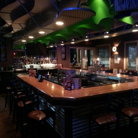 Photo taken at Chili&#39;s Grill &amp; Bar by Kellen F. on 2/2/2013