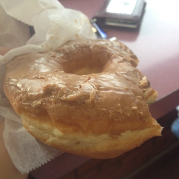 Photo taken at Dat Donut by Anamaria H. on 2/14/2014