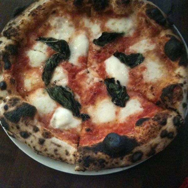 Foto diambil di PD Pizza oleh Joanna P. pada 3/13/2013