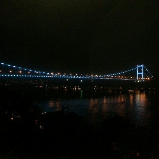 Foto scattata a Bosphorus Lounge da E il 7/19/2013