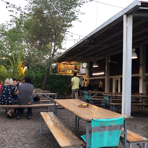 Foto tomada en Jardín Trapiche, Cervecería de Colima  por Ivan R. el 4/15/2018