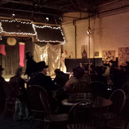 Photo taken at Full Circle Brewing Co. by David T. on 12/29/2013