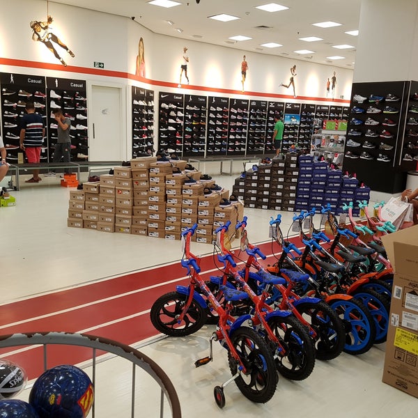 loja da adidas shopping da ilha