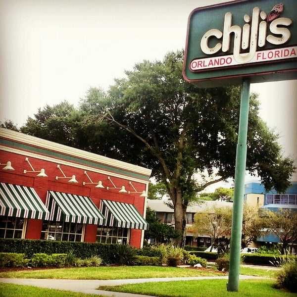รูปภาพถ่ายที่ Chili&#39;s Grill &amp; Bar โดย Carol A. เมื่อ 10/17/2012