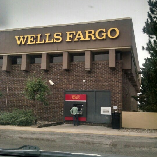 wells fargo colorado springs customer service