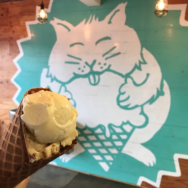 12/9/2016에 Kseniya S.님이 Fat Cat Creamery에서 찍은 사진