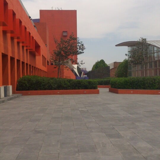 3/21/2013にAndrea R.がCentro de Capacitación Cinematográfica, A.C. (CCC)で撮った写真