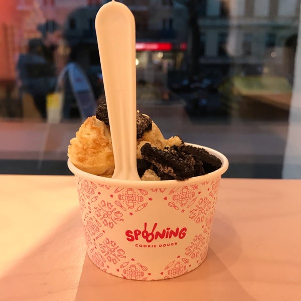 Photo taken at Spooning Cookie Dough Bar by Anh Y. on 12/18/2019