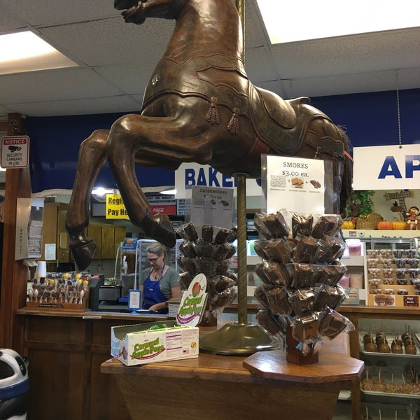 Fudge Factory Farms Dessert Shop
