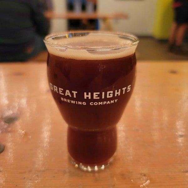 Foto tomada en Great Heights Brewing Company  por Kyle T. el 1/9/2022