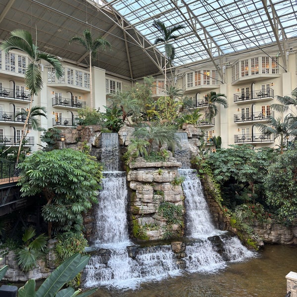 Photo taken at Gaylord Opryland Resort &amp; Convention Center by Ivan L. on 5/28/2024