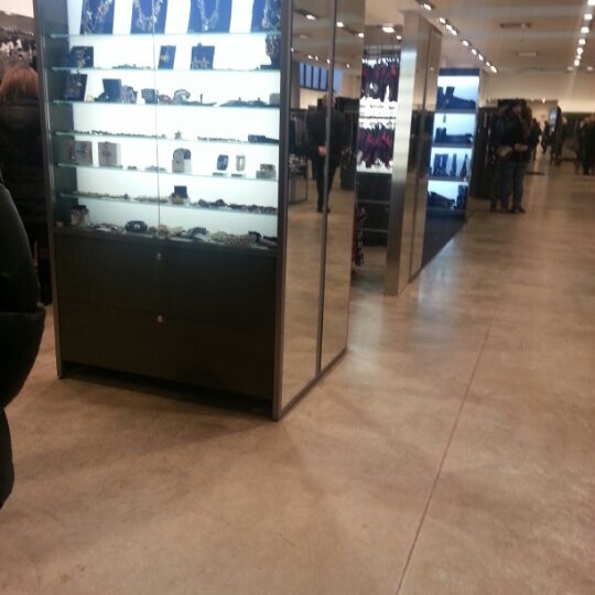 store dolce gabbana di indonesia