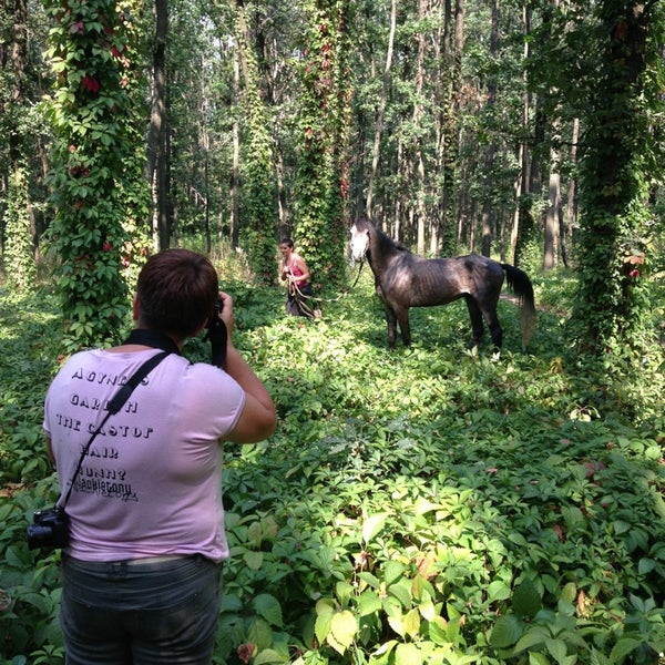Foto diambil di Конный клуб &quot;Lucky Horse&quot; oleh Victoria F. pada 8/23/2013