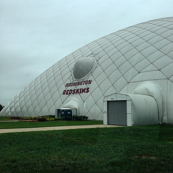 9/9/2014 tarihinde Arash T.ziyaretçi tarafından Inova Sports Performance Center at Redskins Park'de çekilen fotoğraf