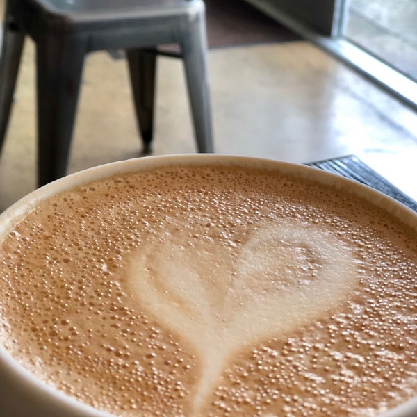 4/21/2019 tarihinde Emerald 7.ziyaretçi tarafından Amara Chocolate &amp; Coffee'de çekilen fotoğraf