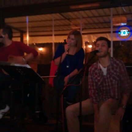 12/7/2012 tarihinde Serkan I.ziyaretçi tarafından Chevita Cafe &amp; Bar'de çekilen fotoğraf