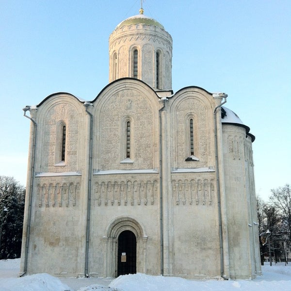 Владимирский Дмитриевский собор зимой