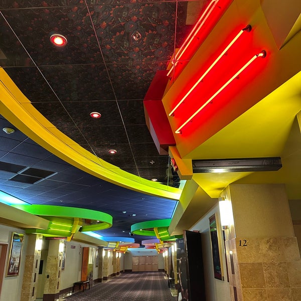 Regal Edwards Alhambra Renaissance & IMAX Alhambra, CA'da fotoğraflar