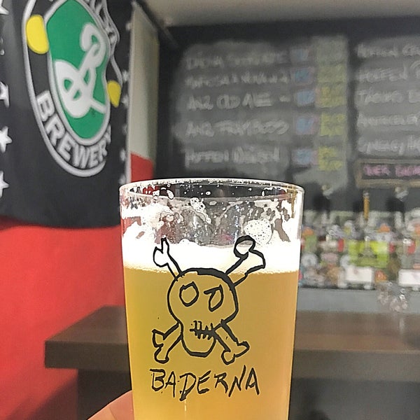 Photo taken at Baderna Cervejas Especiais by Anderson W. on 5/12/2018