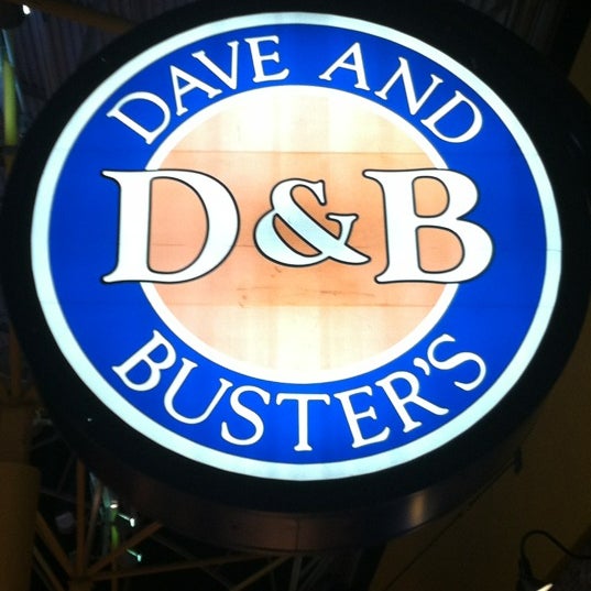 Photo taken at Dave &amp; Buster&#39;s by Rafi V. on 12/20/2012