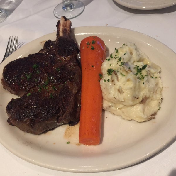 Photo taken at Bob&#39;s Steak &amp; Chop House by Deanna T. on 6/19/2016