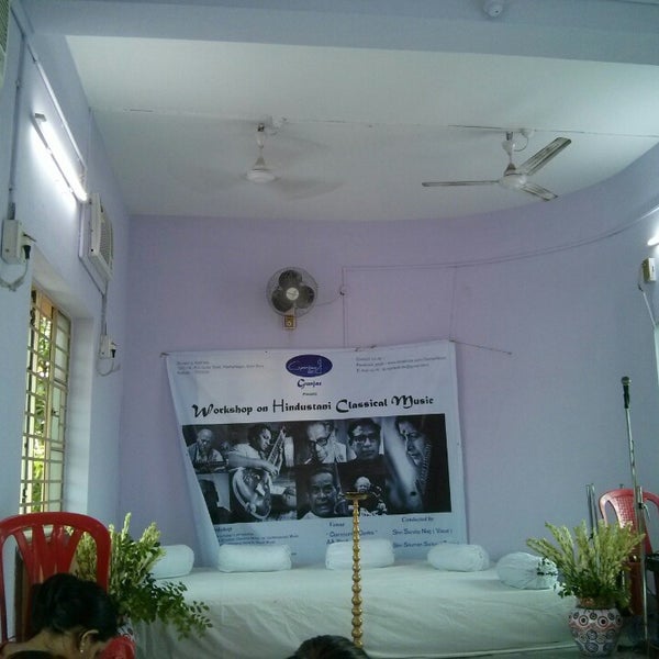 Соборная ул. Селиверстов переулок москва. Налоговая помощь. 18б. Аа центр.