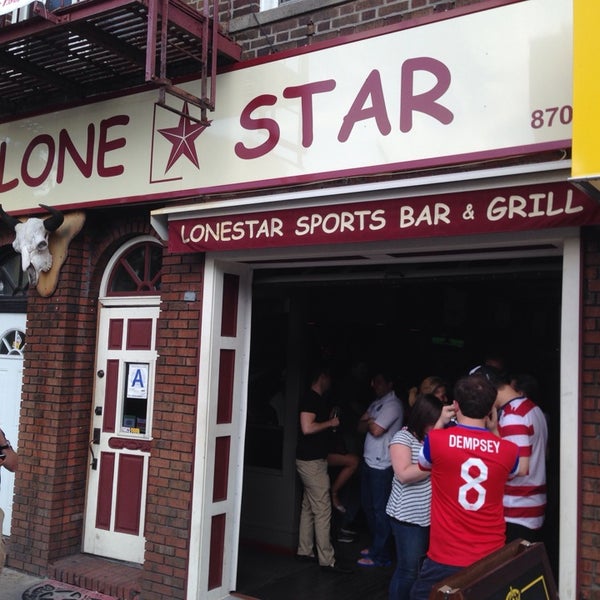 Foto tirada no(a) LoneStar Bar &amp; Grill por ALBD em 6/16/2014
