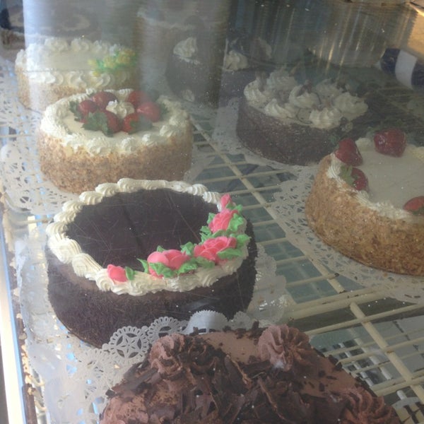 6/29/2013 tarihinde Lynna G.ziyaretçi tarafından Bagatelle Bakery'de çekilen fotoğraf