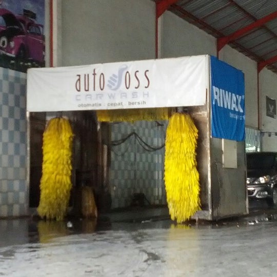 Photo taken at autoJoss car wash by Andrew A. on 11/24/2012