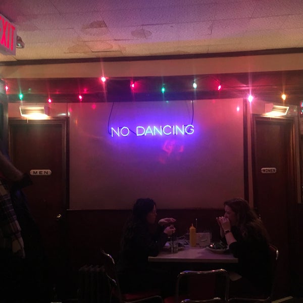 Photo taken at The Long Island Bar by helen j. on 2/17/2019
