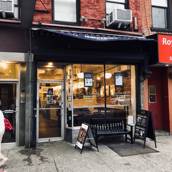 Foto tomada en Murray&#39;s Bagels  por chihiro s. el 9/17/2018