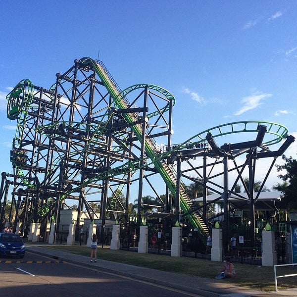 10/11/2014 tarihinde Jessy Q.ziyaretçi tarafından Green Lantern Coaster'de çekilen fotoğraf