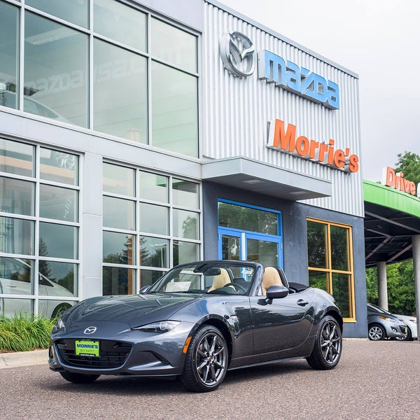 Morrie's Ford Car Dealership in Hopkins