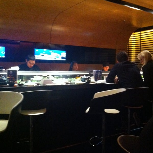 Foto tirada no(a) Ichi Sushi &amp; Sashimi Bar por Adem A. em 12/22/2013