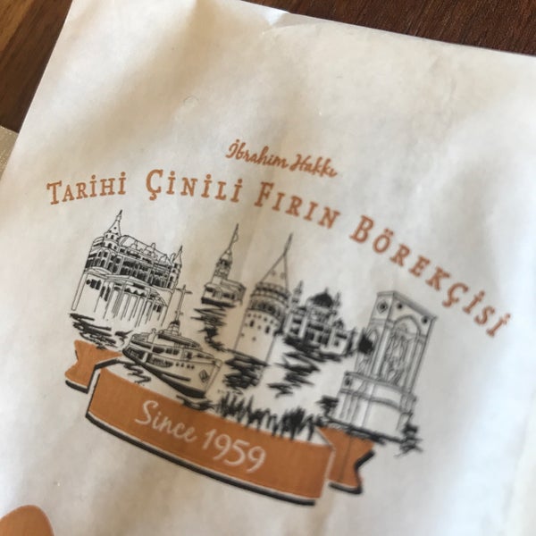 3/31/2018にSeckin G.がTarihi Çinili Fırın Börekçisi Göktürkで撮った写真