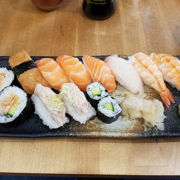 Снимок сделан в Zen Sushi - sushi &amp; sake пользователем Jyri 9/13/2017
